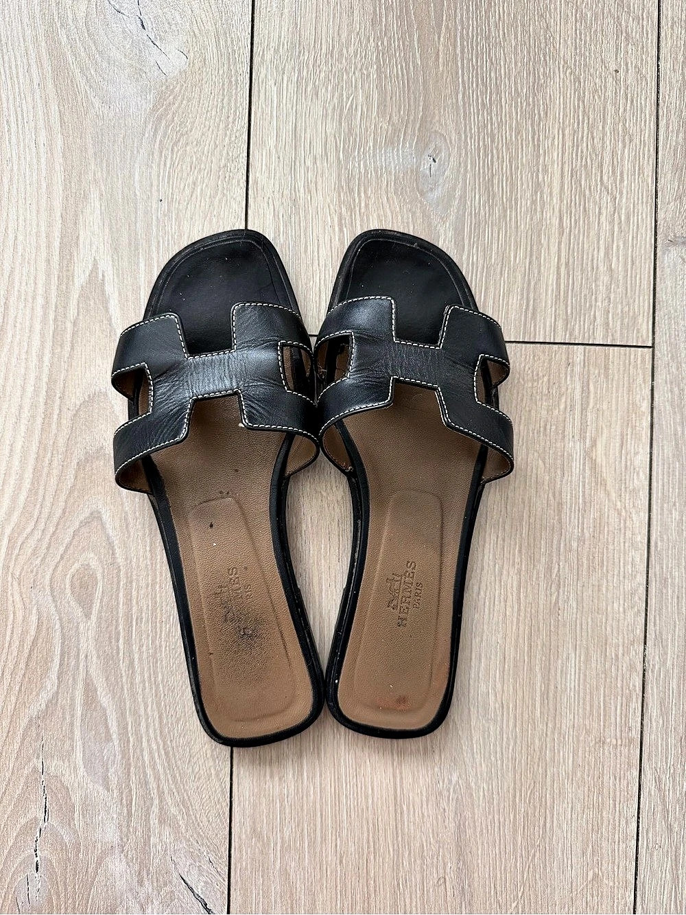 Hermès Oran Sandal Black Leather Slide Sandals